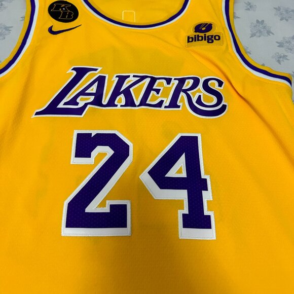 NBA Kobe Bryant Los Angeles Lakers #24 Jersey - Picture 3 of 6